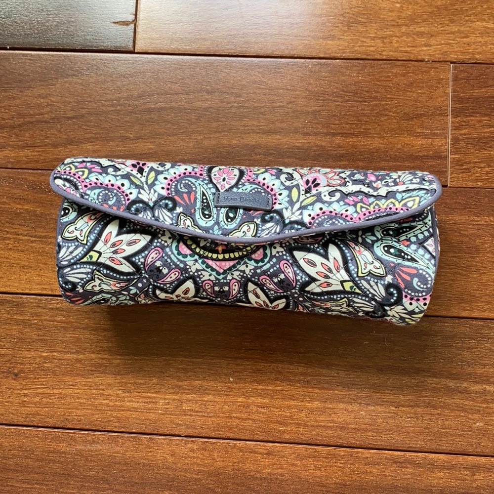 Vera Bradley On the Roll Case